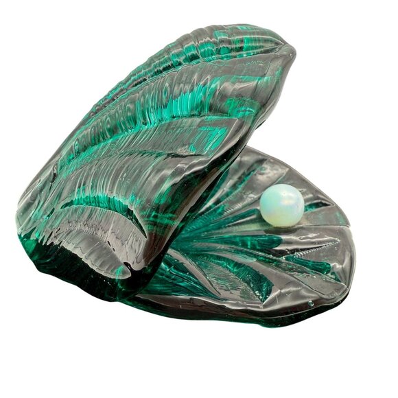 The Original Mt. St. Helens Ash Glass Oyster Shell Green Faux Pearl Display - Picture 7 of 9